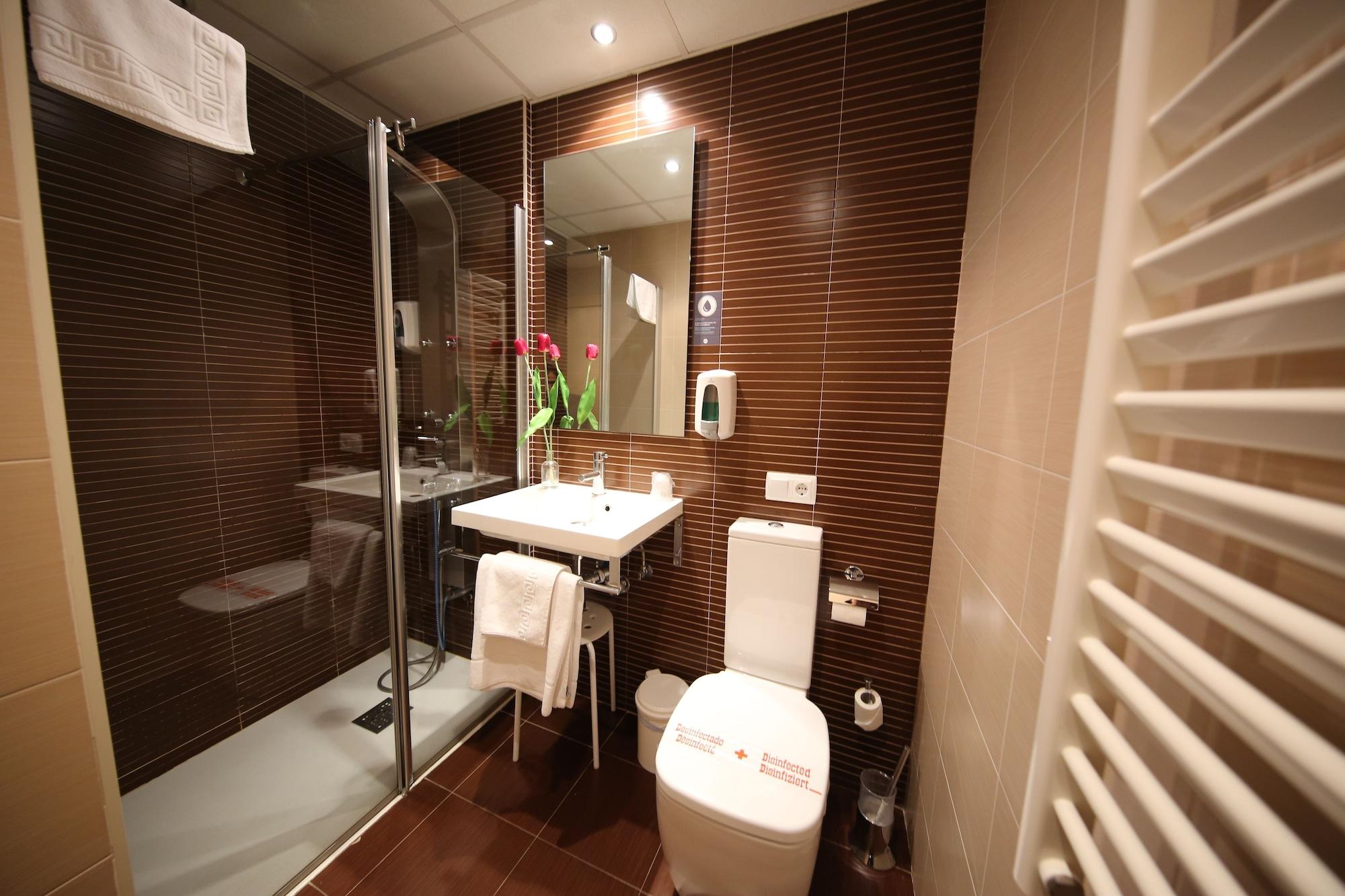 Hotel Alda Entrearcos Burgos Bagian luar foto
