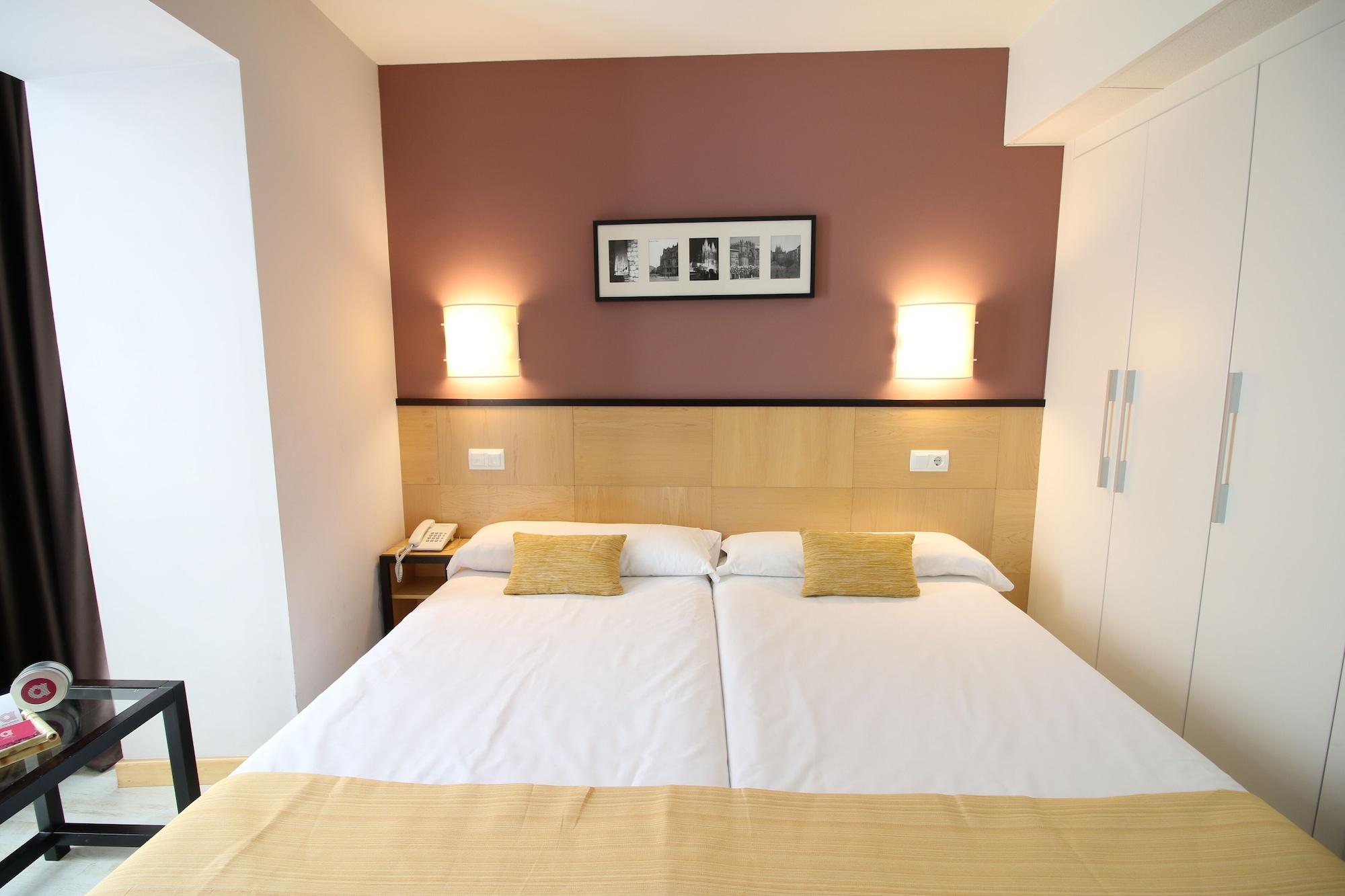 Hotel Alda Entrearcos Burgos Bagian luar foto