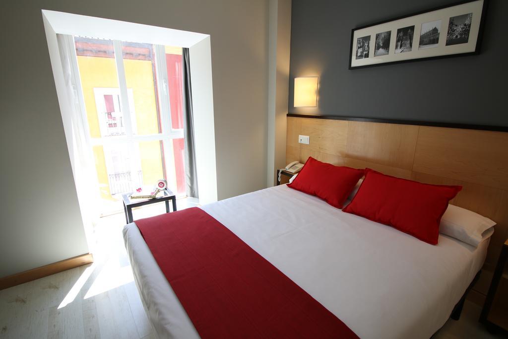 Hotel Alda Entrearcos Burgos Bagian luar foto