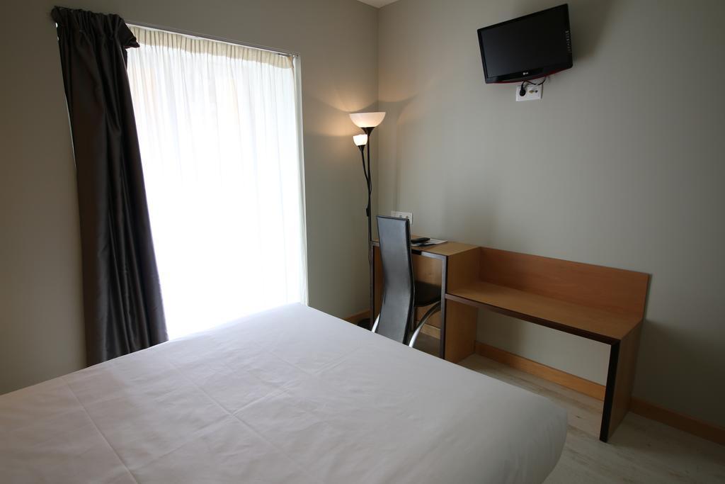 Hotel Alda Entrearcos Burgos Bagian luar foto