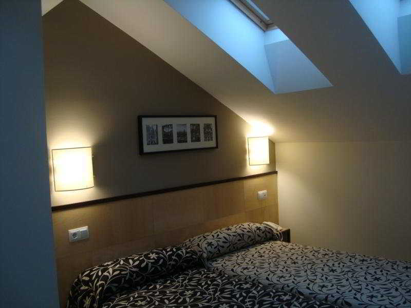 Hotel Alda Entrearcos Burgos Bagian luar foto