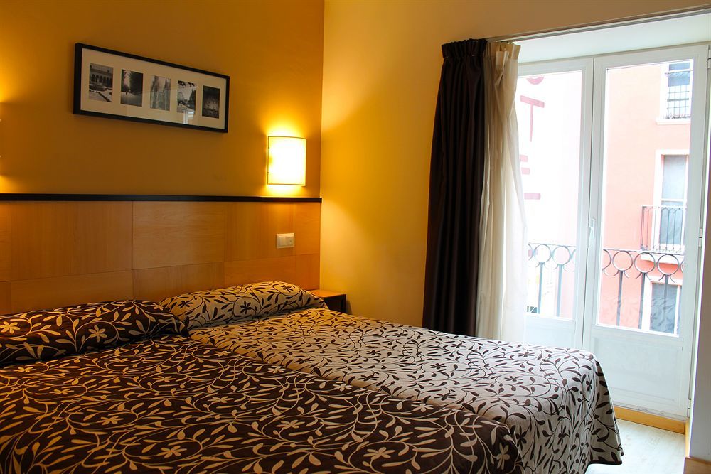 Hotel Alda Entrearcos Burgos Bagian luar foto