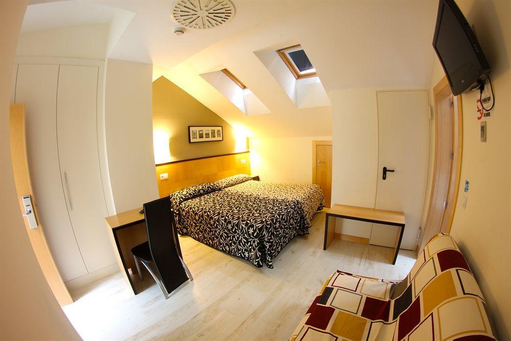 Hotel Alda Entrearcos Burgos Bagian luar foto