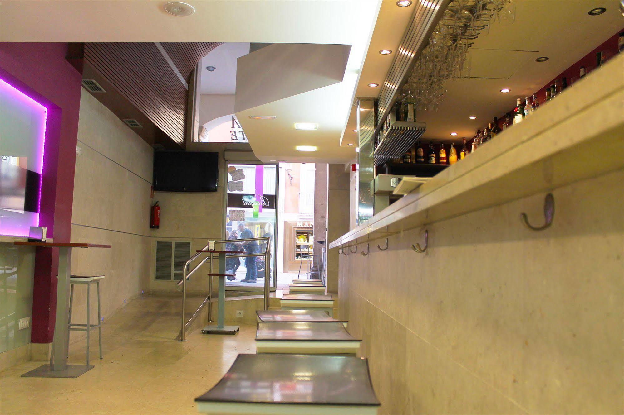 Hotel Alda Entrearcos Burgos Bagian luar foto