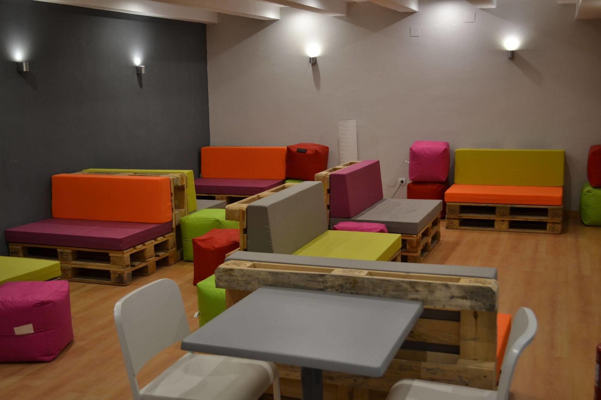 Hotel Alda Entrearcos Burgos Bagian luar foto